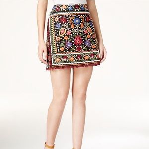 COPY - NWT Fairchild Embroidered floral skirt xl